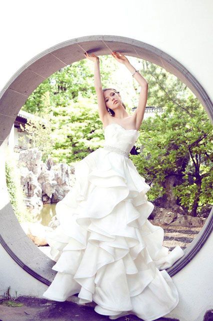 YUMI KATSURA: Japan's Proud Wedding Dress Brand by Yumi Katsura♡にて紹介している画像