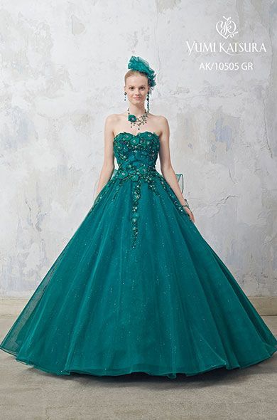 YUMI KATSURA: Japan's Proud Wedding Dress Brand by Yumi Katsura♡にて紹介している画像