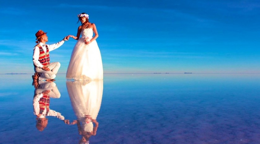 壮大！感動！死ぬまでに行きたいウユニ塩湖で迎えるウェディングがとっても素敵♡にて紹介している画像
