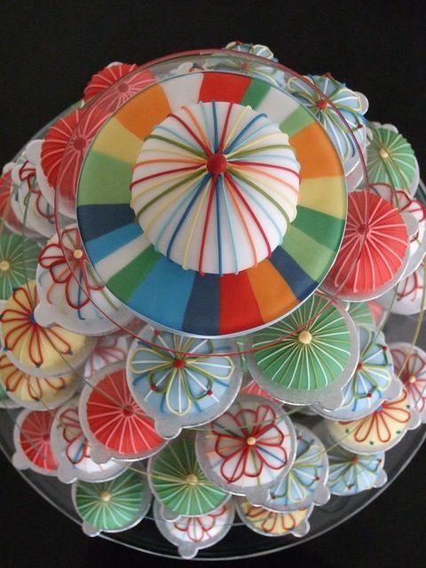 "This is Definitely Worthy of Being Called Wagashi! The Adorable Kimono-patterned Cupcakes Delight Me♡"にて紹介している画像