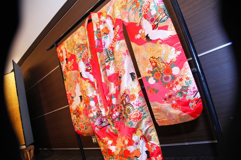 こんな演出初めて見た＊卒花嫁さんがゲストに仕掛けた、結婚式の素敵サプライズアイデアまとめ♡にて紹介している画像