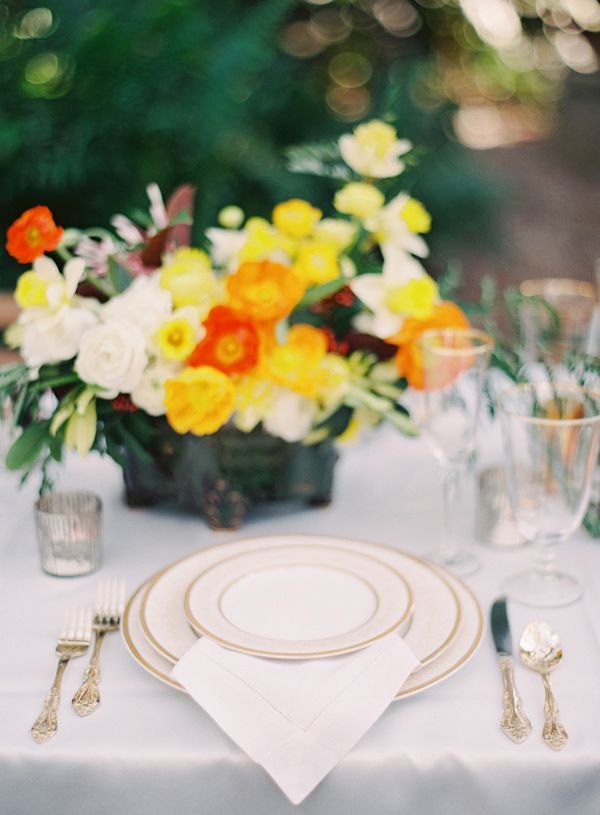 Charming Wedding with Greenery and Poppies at the Villa ♡にて紹介している画像