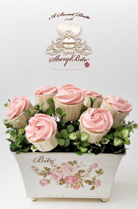 Can You Believe It?! This Bouquet is Made of Flower Cupcakes♡にて紹介している画像