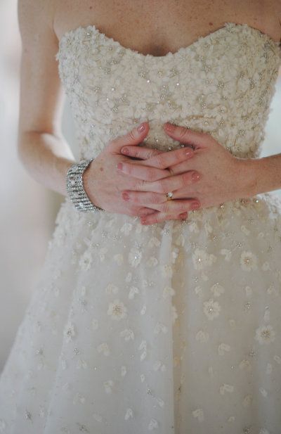 "Floral Lace: Utterly Romantic! Breathtakingly Beautiful Floral Embroidery ♡"にて紹介している画像