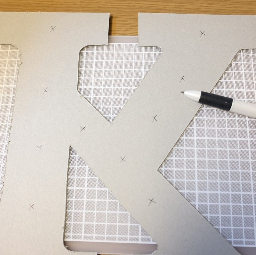 【完全保存版】DIY初心者でも大丈夫♡結婚式に欠かせないマーキーライトの材料・作り方を徹底解説！にて紹介している画像