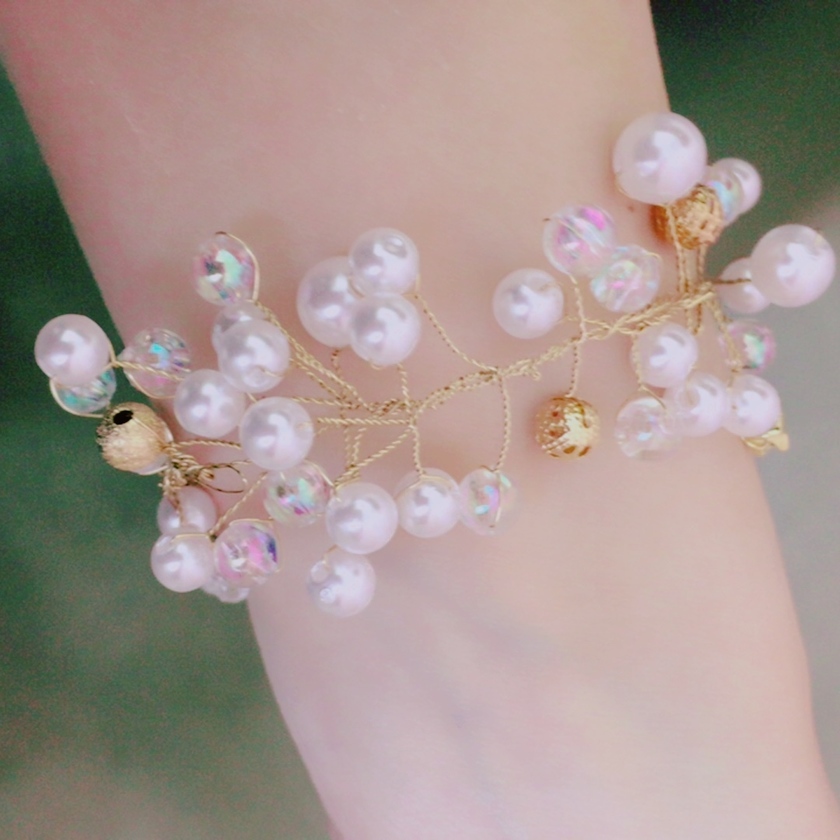 手首を華奢可愛く見せる＊髪飾りより簡単にDIYできる〔小枝のブレスレット〕の魅力って何？？にて紹介している画像