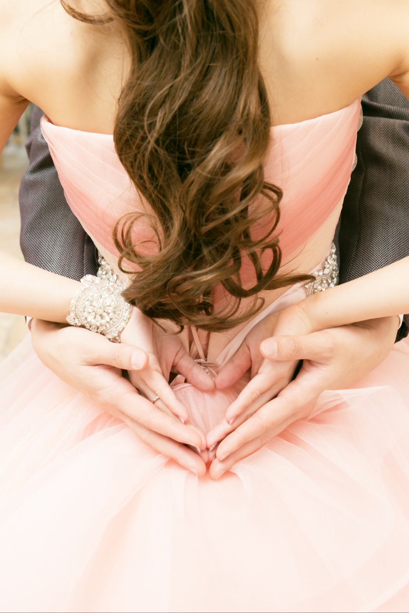 "Choose from Here! A Comprehensive Collection of Must-Have Handshot Composition Ideas"にて紹介している画像