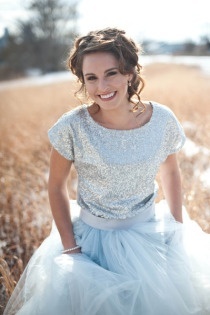 シンデレラみたい♡ブルーのwedding dressをあつめましたにて紹介している画像