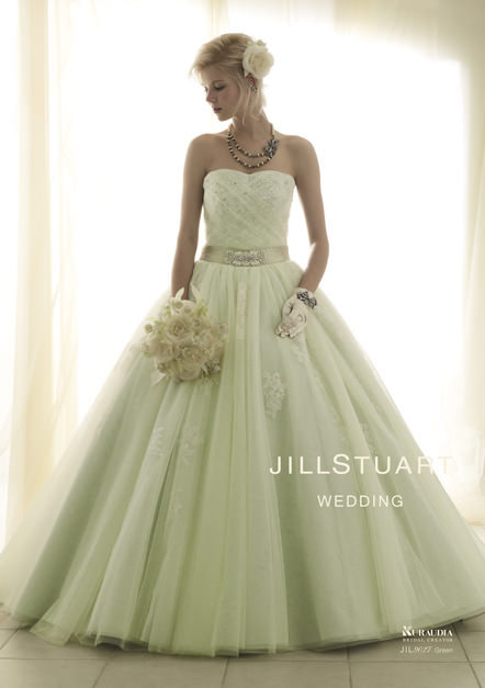 Captivated by JILLSTUART's Romantic Color Dresses: A Girl’s Dream♡にて紹介している画像