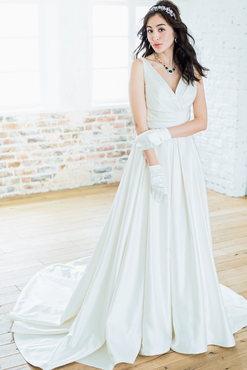 プロノビアス　ウェディングドレスPRONOVIAS EMERALD プロノビアスウェディングドレスPRONOVIAS EMERALD