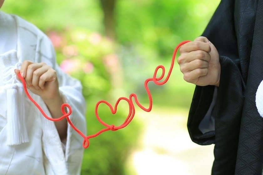 "Preparing for Pre-Shoot! A Complete Guide to Beautiful 'Hand Shots' in Japanese Traditional Attire"にて紹介している画像