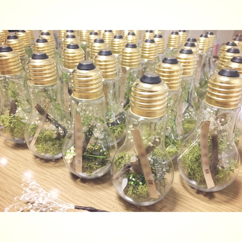 【200엔 DIY】멋스럽고 저렴하며 쉽게 만들 수 있는 《테라리움 자리표》 만드는 방법*にて紹介している画像