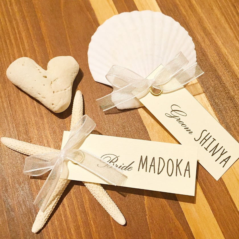 こんなの見たことない！インスタグラムで見つけた先輩花嫁さんの、珍しい席札デザインに感動♡にて紹介している画像