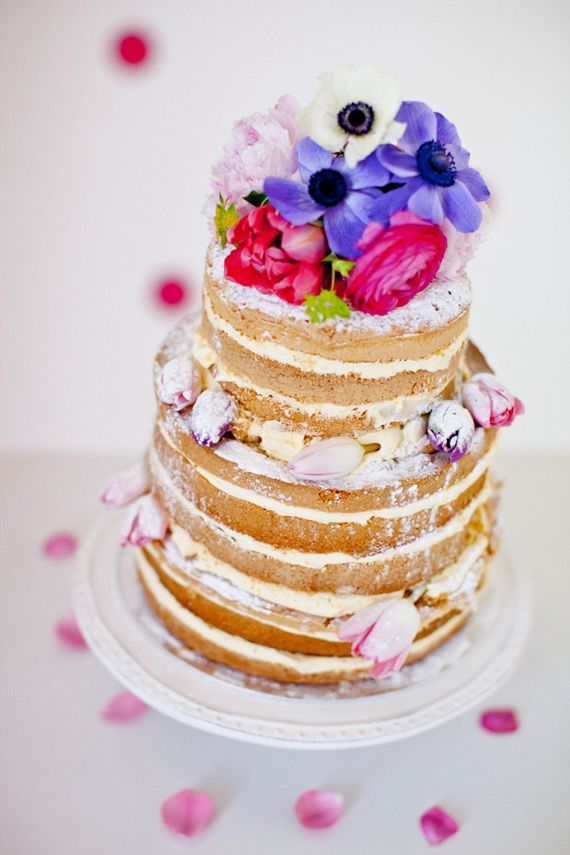 nakedスタイルが可愛いケーキをあつめました♡にて紹介している画像