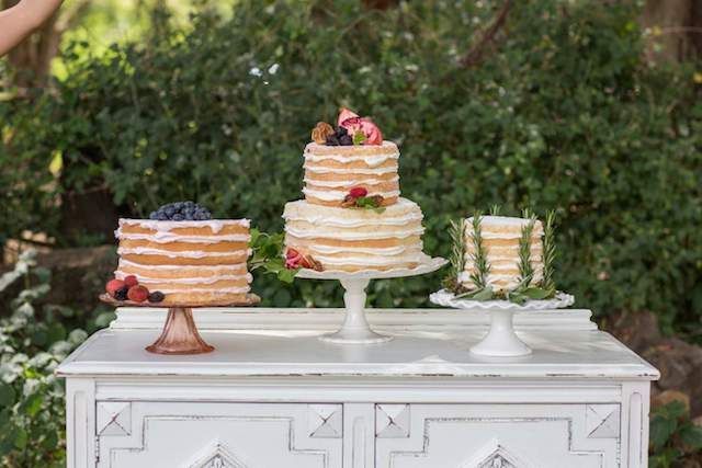 nakedスタイルが可愛いケーキをあつめました♡にて紹介している画像