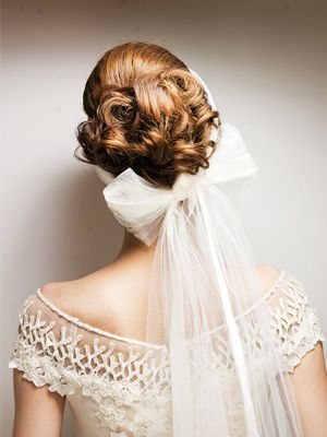 Full of Girly Taste: A Cute Ribbon Hair Arrangement Catalog by Four Different Styles ♩にて紹介している画像