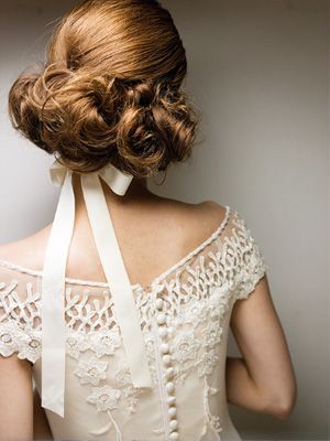 Full of Girly Taste: A Cute Ribbon Hair Arrangement Catalog by Four Different Styles ♩にて紹介している画像