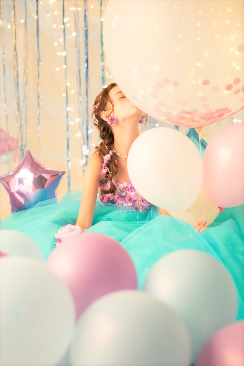 "Additional 40 Guests Invited to the Marry Dress Show Until 7 PM Today! Enjoy a Sweet Buffet too!"にて紹介している画像