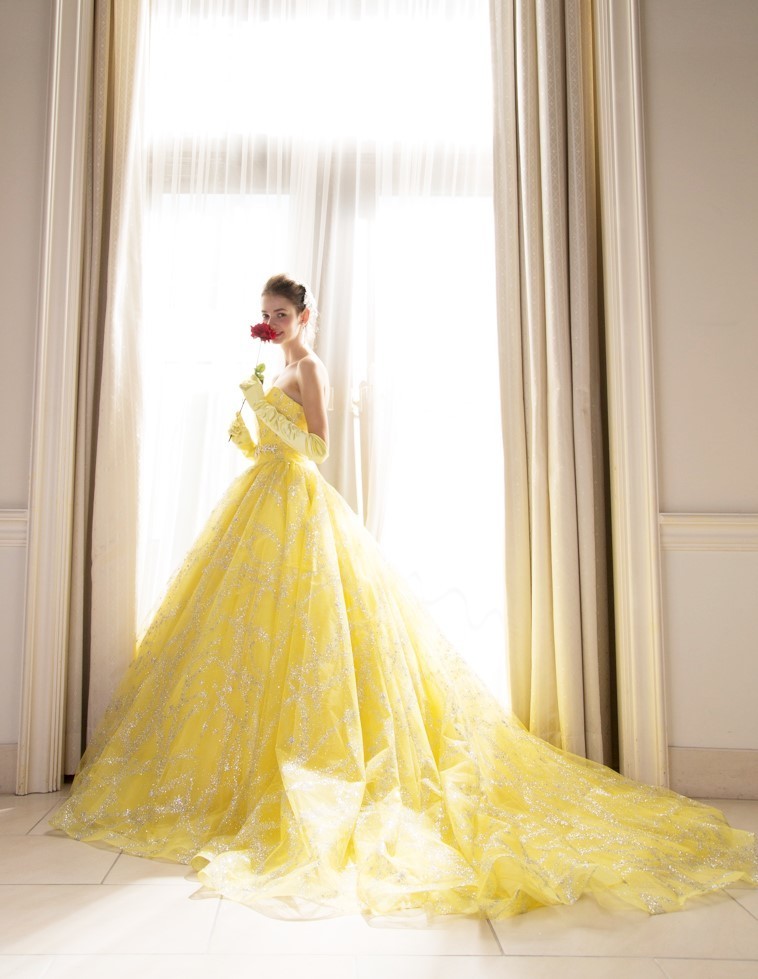 "Additional 40 Guests Invited to the Marry Dress Show Until 7 PM Today! Enjoy a Sweet Buffet too!"にて紹介している画像