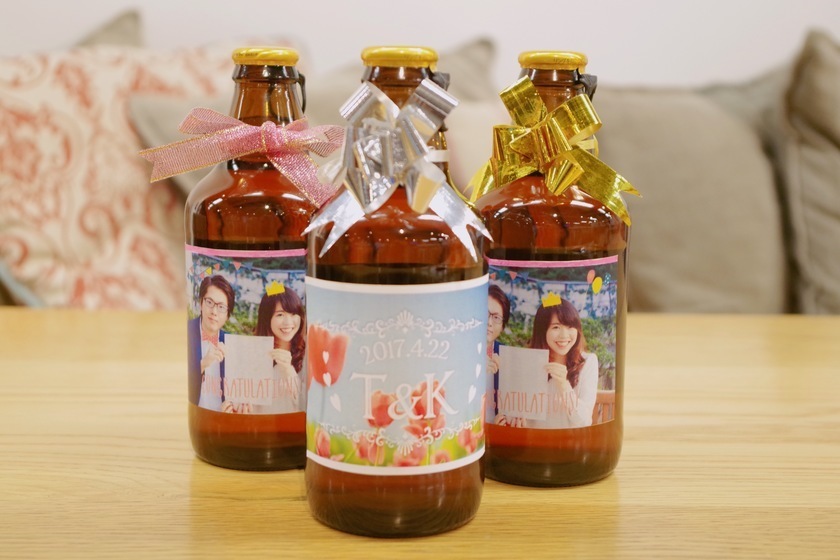 A Bride's Wonderful Idea: Creating Custom Labels for Original Beer with a Burst of Personality ♡にて紹介している画像
