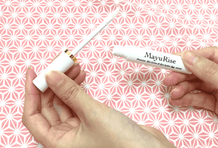 【要注意】マツエクするとまつ毛が抜ける!?結婚式前にまつ育・まゆ育をした方が良い理由3選*にて紹介している画像