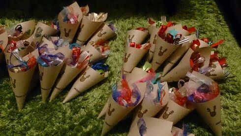 リボンシャワーにハマる人続出♡最近流行りの楽しい演出でみんなを笑顔に！にて紹介している画像