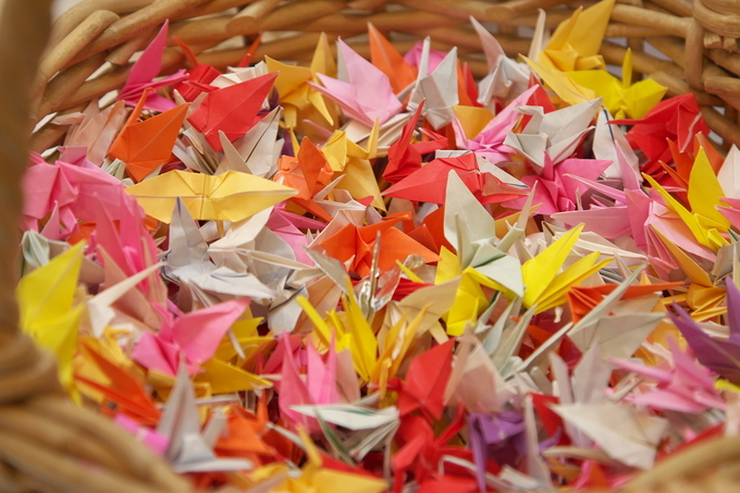 リボンシャワーにハマる人続出♡最近流行りの楽しい演出でみんなを笑顔に！にて紹介している画像