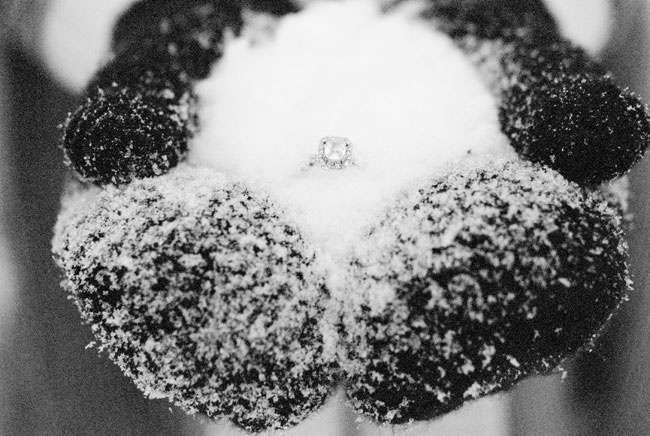 銀世界に舞い降りた奇跡♡降りしきる雪の中のプロポーズが最高にロマンティック！にて紹介している画像