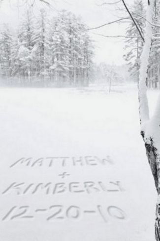 銀世界に舞い降りた奇跡♡降りしきる雪の中のプロポーズが最高にロマンティック！にて紹介している画像