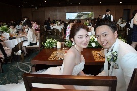 "Setting the Mood for the Wedding Reception: A Complete Guide to 'Opening Movies' to Be Played Before the Bride and Groom's Entrance"にて紹介している画像