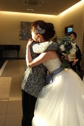 こんな一瞬が残せたら素敵♡インスタで見つけた、おばあちゃんとの感動ショット4選＊にて紹介している画像