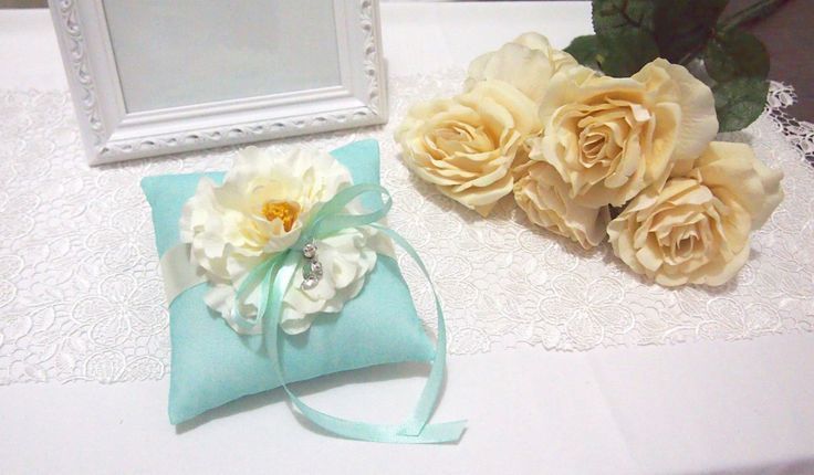The Bride Insists on Everything Being Cute♡ A Princess Ring Pillow Overflowing with Flowers♡にて紹介している画像