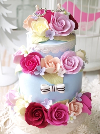 The Bride Insists on Everything Being Cute♡ A Princess Ring Pillow Overflowing with Flowers♡にて紹介している画像