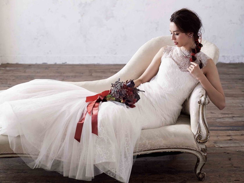 What Color Should You Choose for Your Wedding Dress Accent? [By Color] A Collection of Lovely Styling Items!にて紹介している画像