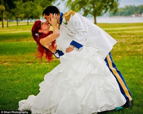 Dreaming of The Little Mermaid: 3 Lessons for a Shell-Inspired Romantic Wedding♡にて紹介している画像