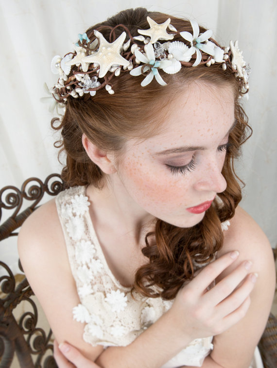 Dreaming of The Little Mermaid: 3 Lessons for a Shell-Inspired Romantic Wedding♡にて紹介している画像