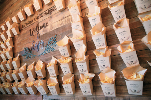 Stylish and Cool: A Collection of Wedding Items to Create with Your Groom♡にて紹介している画像