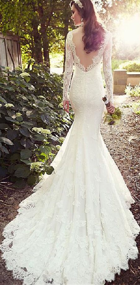 Dreaming of The Little Mermaid: 3 Lessons for a Shell-Inspired Romantic Wedding♡にて紹介している画像