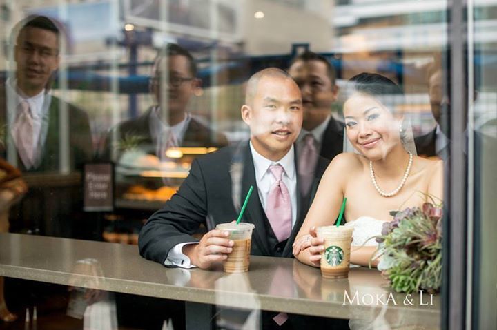 Trending in the USA! Couples are Getting Married at Starbucks! ❤️にて紹介している画像