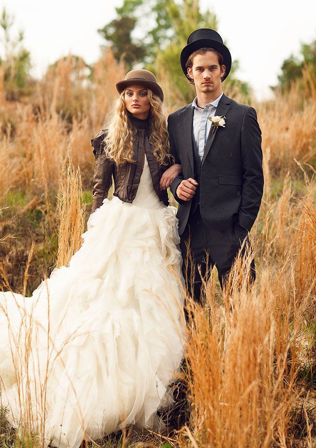 Transforming Elegantly and Cutely with Stylish Wedding Hats! 🌸にて紹介している画像