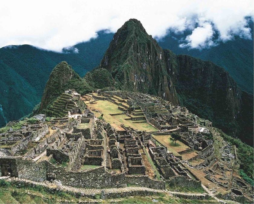 "Must-Visit Destinations for an Unforgettable Honeymoon: 5 Breathtaking Scenic Spots to Experience Together!"にて紹介している画像