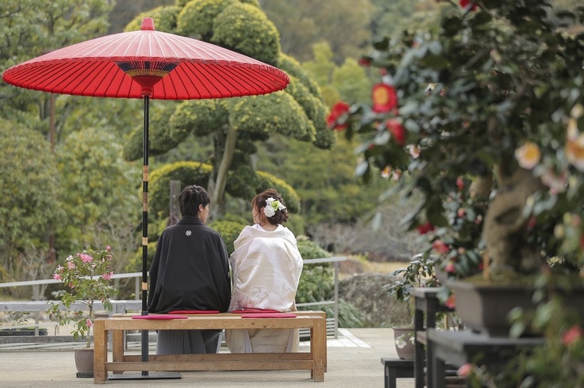 "Must-Check Before the Shoot! A Comprehensive Collection of Stunning Shots and Classic Poses for Traditional Japanese Wedding Photography"にて紹介している画像