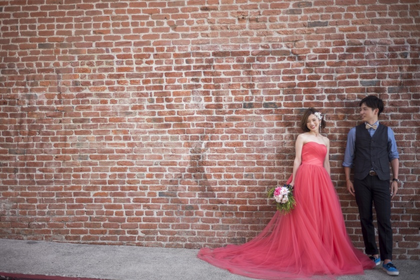 Feminine and Passionate ♡ 15 Stylish Red Dresses You’ll Want to Try Onにて紹介している画像