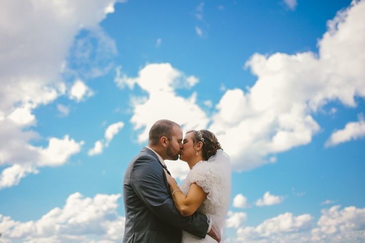 青空…夕焼け…雨上がり…たくさんの顔をもつ空と、愛し合う2人がロマンティック♡にて紹介している画像