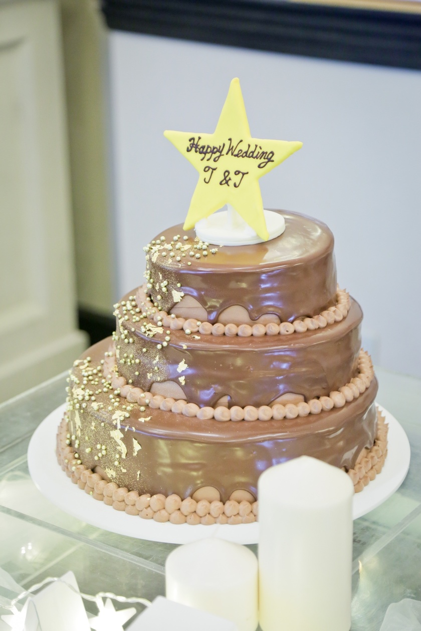 "9 Unique Wedding Cake Designs to Leave a Lasting Impression on Your Guests"にて紹介している画像