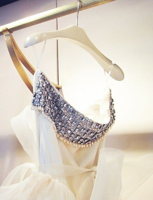 Gathering Beautiful Accessories Adorned with Sparkling Gemstones ♡にて紹介している画像