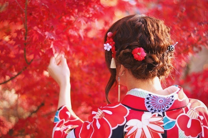 This Fall, "Akane" is Expected to be All the Rage! ♡ Here are 3 Adorable and Deep Red Akane Lipsticks for Grown-Ups ♩にて紹介している画像