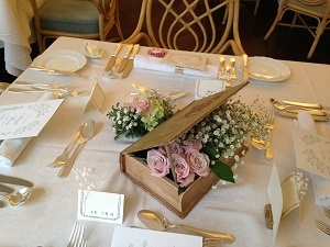 テーブルもかすみ草で埋めつくして♡かすみ草テーブルコーディネート総まとめ♡ にて紹介している画像