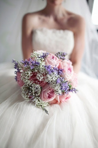 テーブルもかすみ草で埋めつくして♡かすみ草テーブルコーディネート総まとめ♡ にて紹介している画像