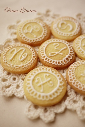 レース模様が可愛いクッキーをあつめました♡にて紹介している画像